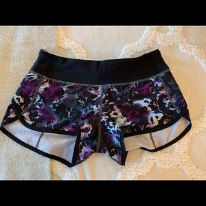 Running Lululemon shorts - 4